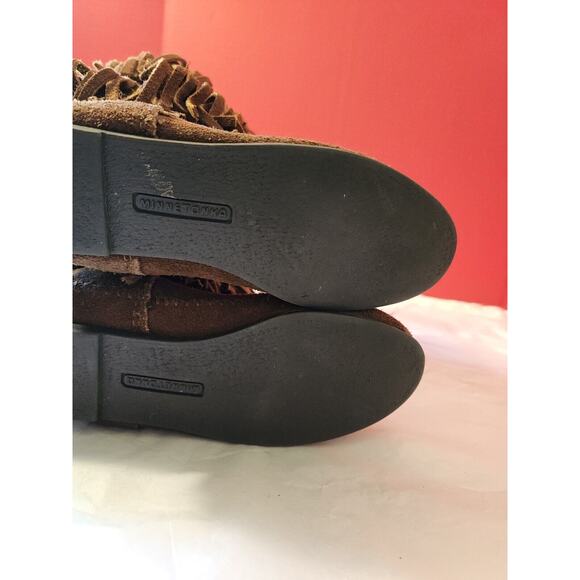Minnetonka women's 7 M 1638 3 Layer Fringe MOCCASIN Boots BROWN SUEDE LEATHER - Picture 9 of 10